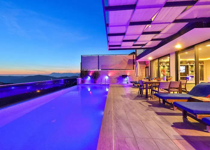 Zaza Hotel 4*